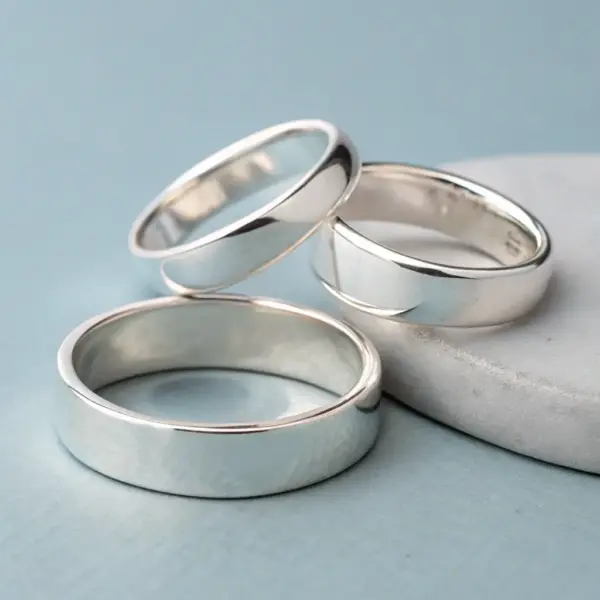 Anéis de Ouro Empilháveis