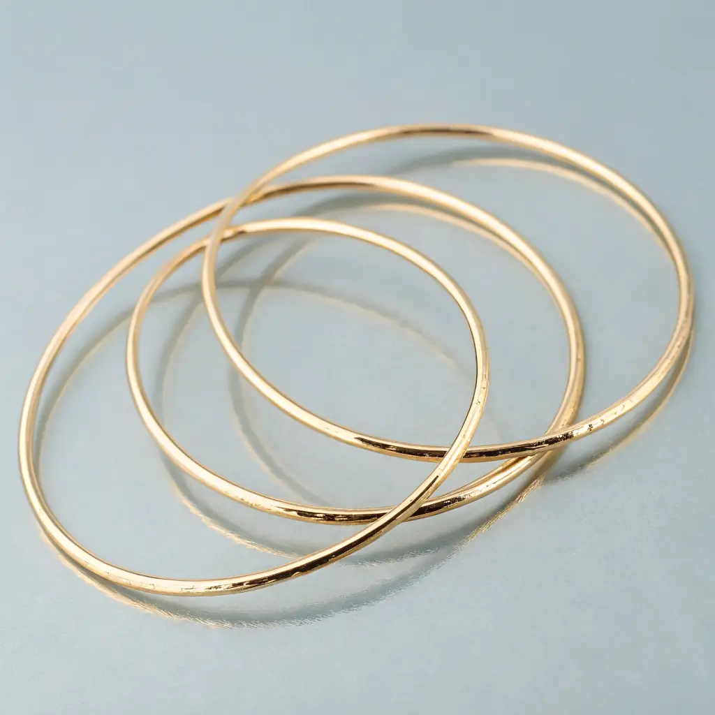 Pulseiras Douradas Empilháveis