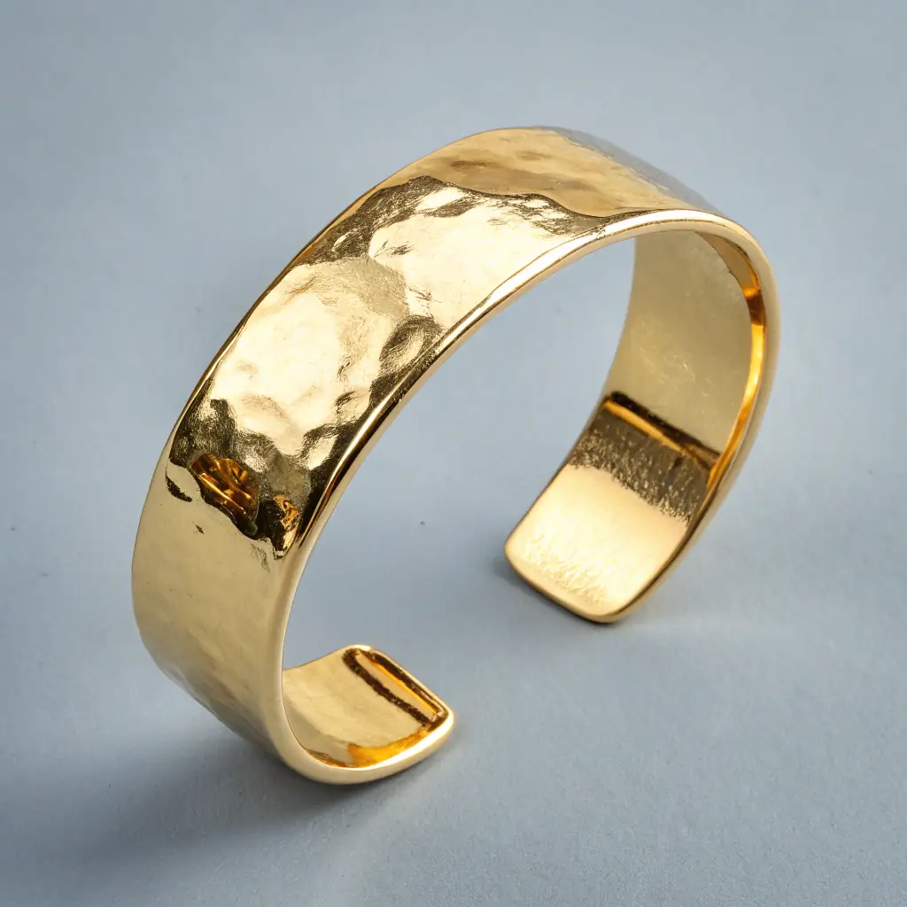 Pulseira Aberta com Detalhes em Filigrana