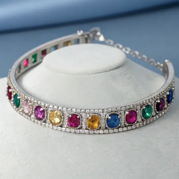 Gargantilha Elegante com Pedras Preciosas